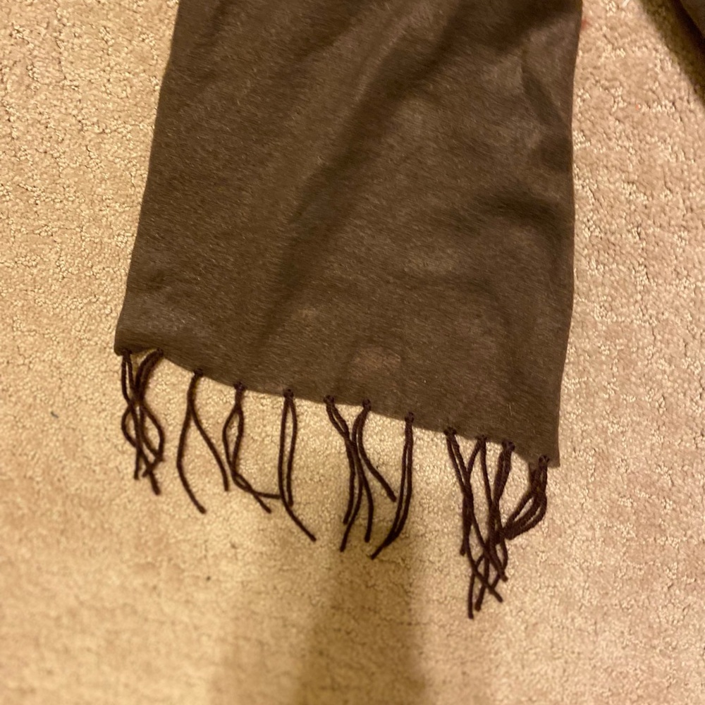 NWT Cashmere feel brown scarf with fringes (THERMA X) for warmth/comfort - Picture 3 of 6